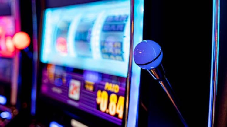 The Beginner’s Collection of Simple Observations About Online Slot Gaming